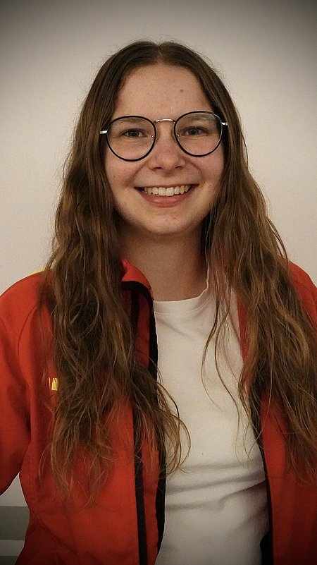 Stellv. Leiterin Schwimmen: Lina Menne